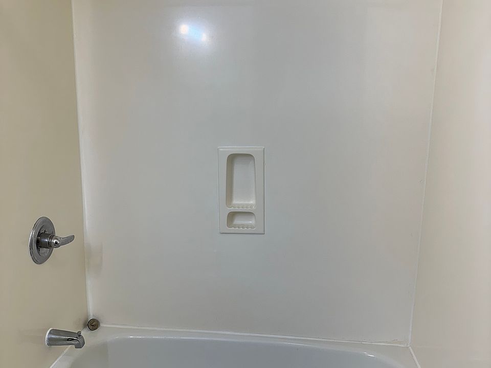1st image of 10 Cambridge Dr #12