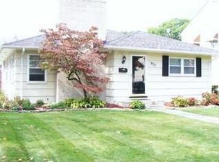 835 S Broadleigh Rd, Columbus, OH 43209