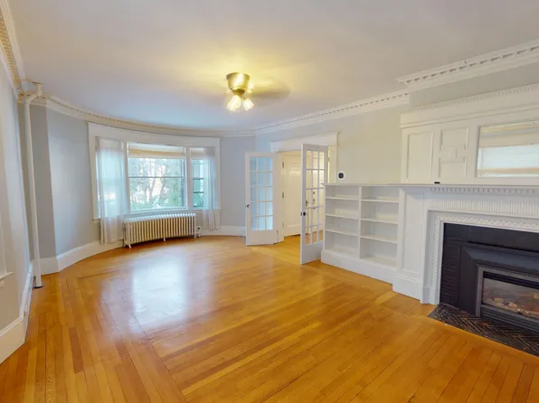 23 Englewood Ave APT 1, Brookline, MA 02445