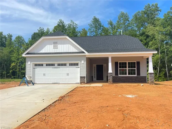 1961 Meadowview Dr Lot 16, Graham, NC 27253