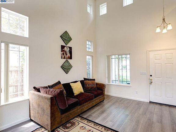 3rd image of 2000 Bridle Creek Cir