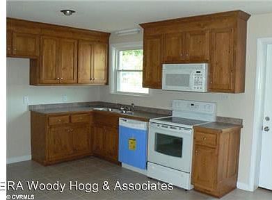 2nd image of 7963 Meadow Dr
