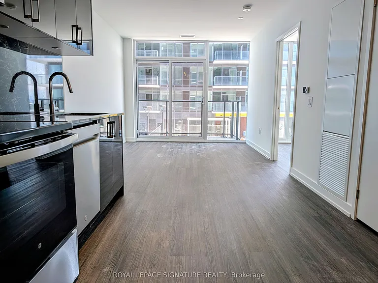 4010 Eglinton Ave W #807 — Photo 2