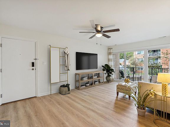 4th image of 880 College Pkwy APT 201