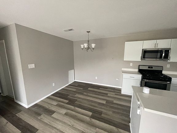 5th image of 1727 Fountain Rock Way Unit D