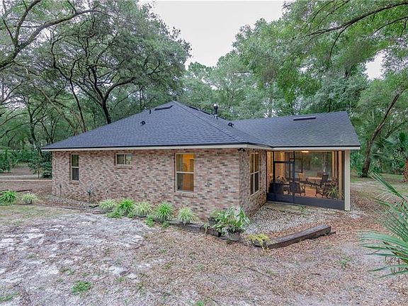 4th image of 2190 Lauren Ln