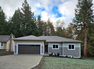 10 Mainsail Ln, Port Ludlow, WA 98365