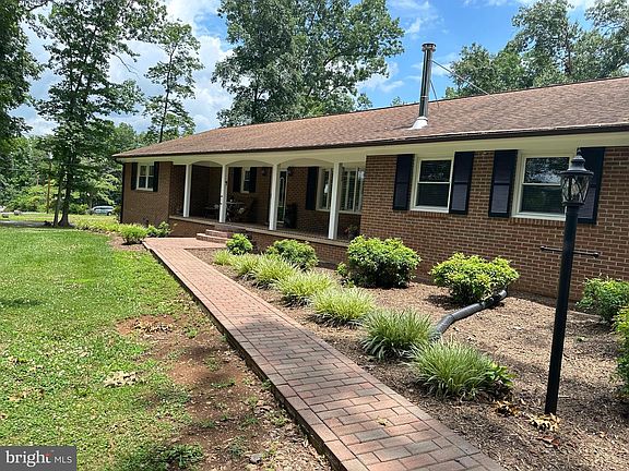 4th image of 579 Circle View Rd