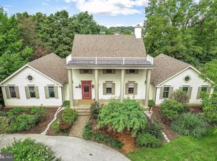 19 Dickinson Dr, Hanover, PA 17331