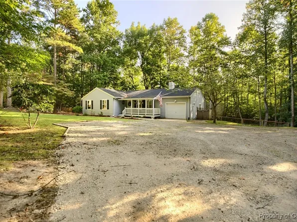 10097 Skillman Ln, Gloucester, VA 23061