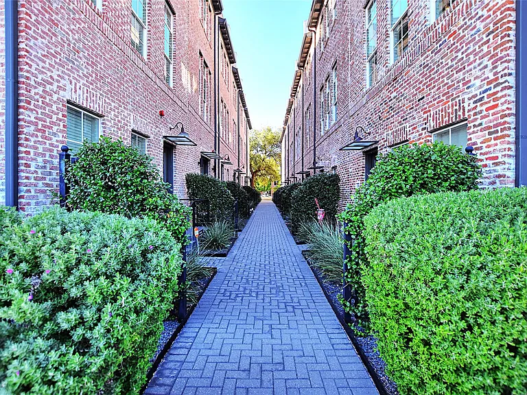 1308 Tinnin Ford Rd #3-unit 3 — Photo 3