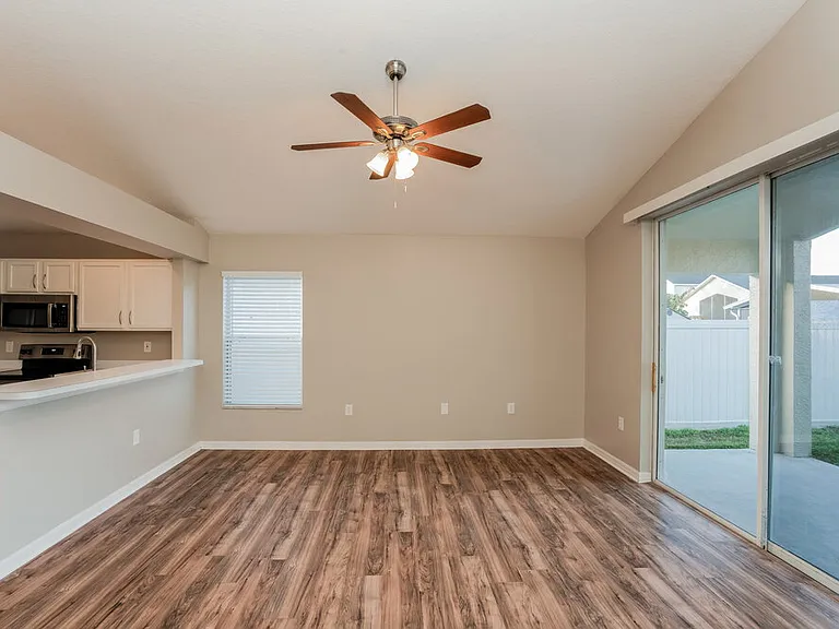 1010 Cristelle Jean Dr — Photo 6
