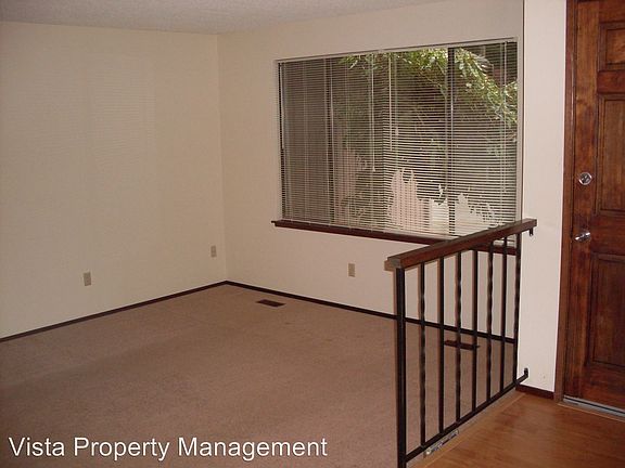 4th image of 2912 24th Avenue Ct SE