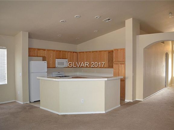 3rd image of 6998 Palisade Grove Ct