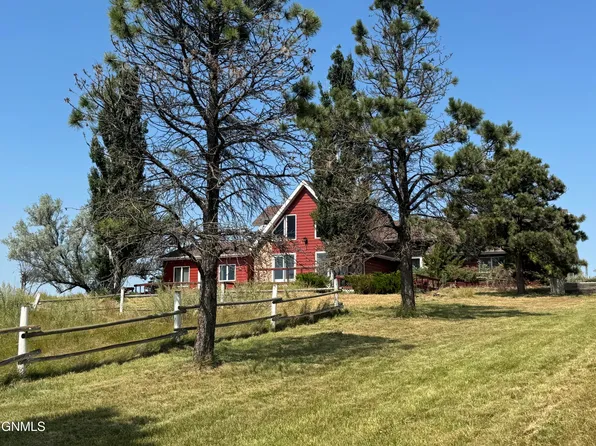 1292 8th St SW, Dickinson, ND 58601