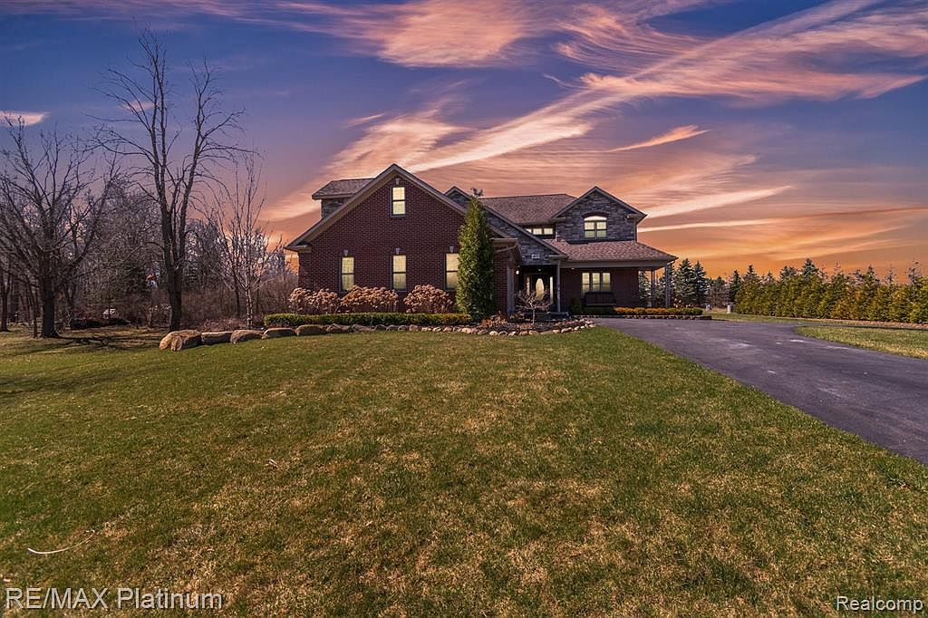 165 Lake Pines Dr, Brighton, MI 48114 Zillow