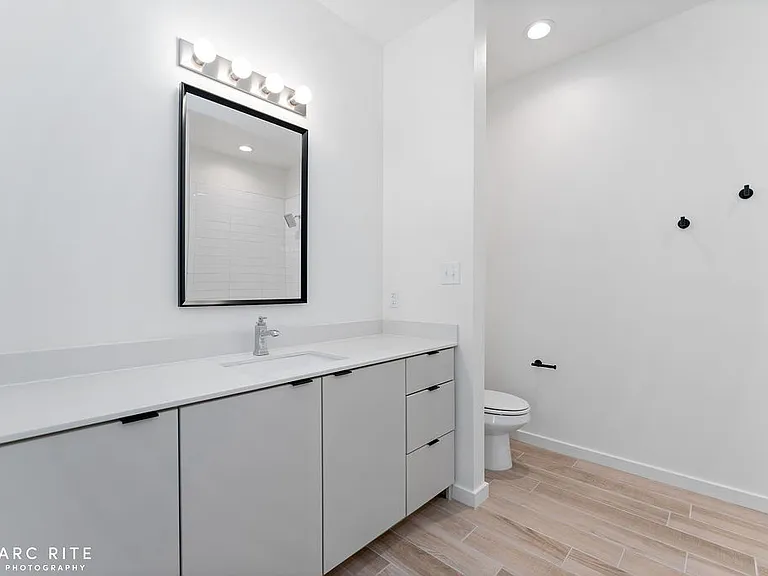 310 Homestead Ave #7 — Photo 28