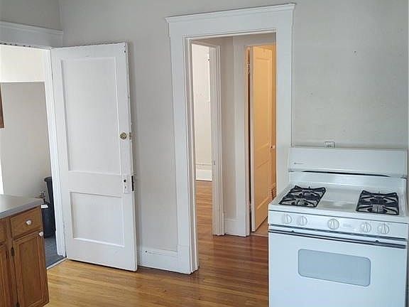 3rd image of 4115 Gifford Ave