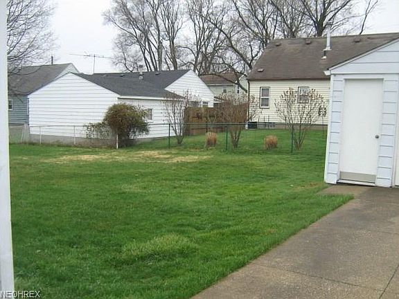 2nd image of 2233 10th St