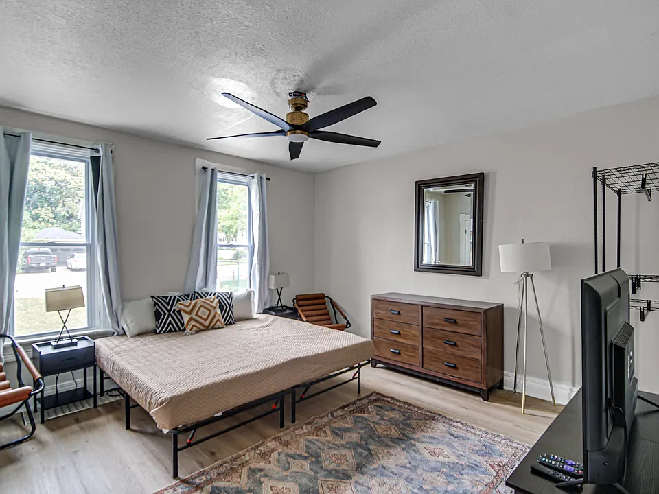 1309 Wabash St #1