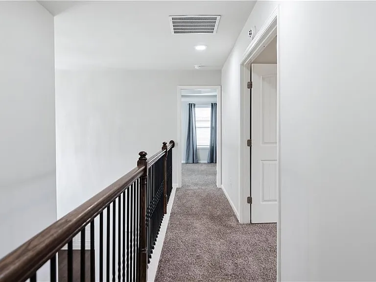 2053 Hamilton Lake Pkwy — Photo 24