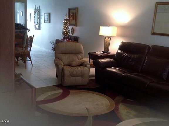 2nd image of 3009 Oak Hammock Dr