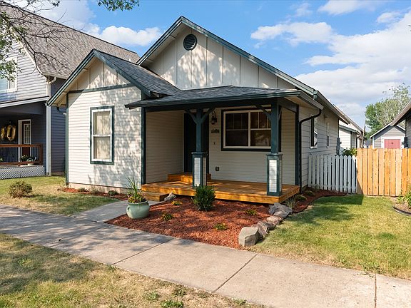 2nd image of 4855 Sonoma St