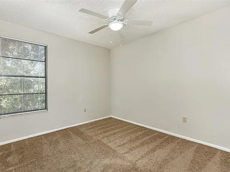 2517 E Stanley Matthew Cir — Photo 12