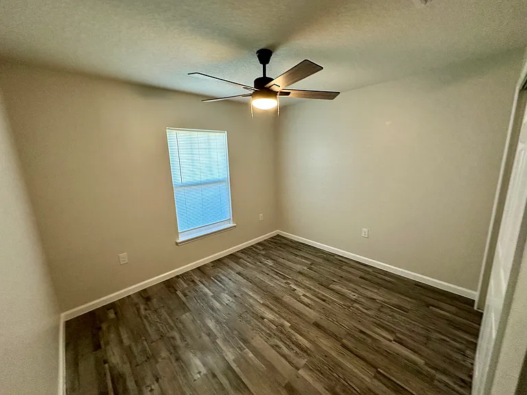 3 Unique Ct #A — Photo 9