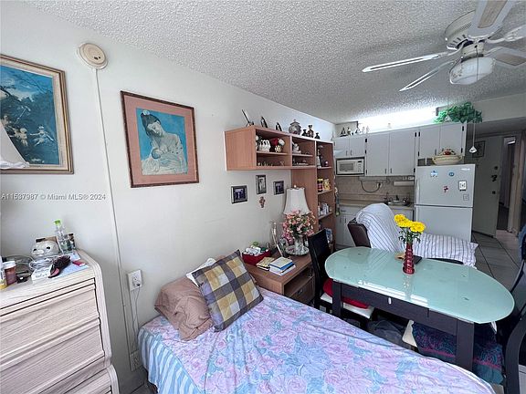5th image of 6484 Indian Creek Dr APT 107