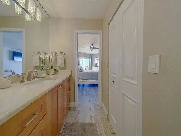 17980 Gulf Blvd #402 — Photo 27
