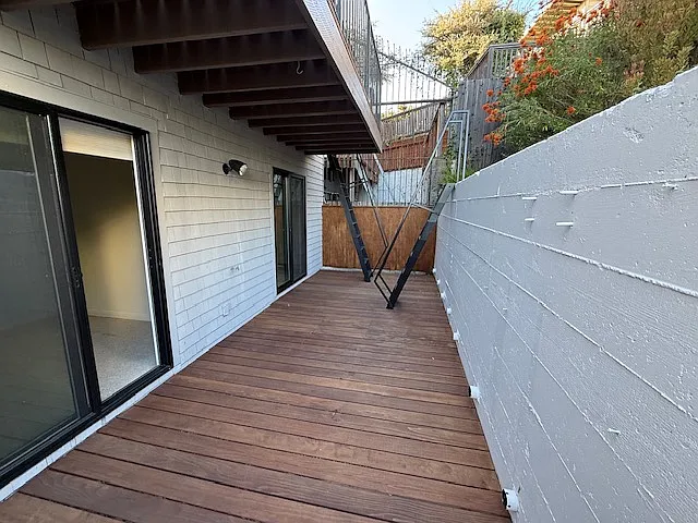1063 Carolina St — Photo 24