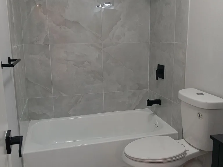 River Edge Apartments — Photo 28