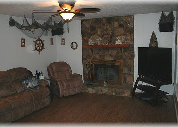 3rd image of 141 Sweetgum Dr