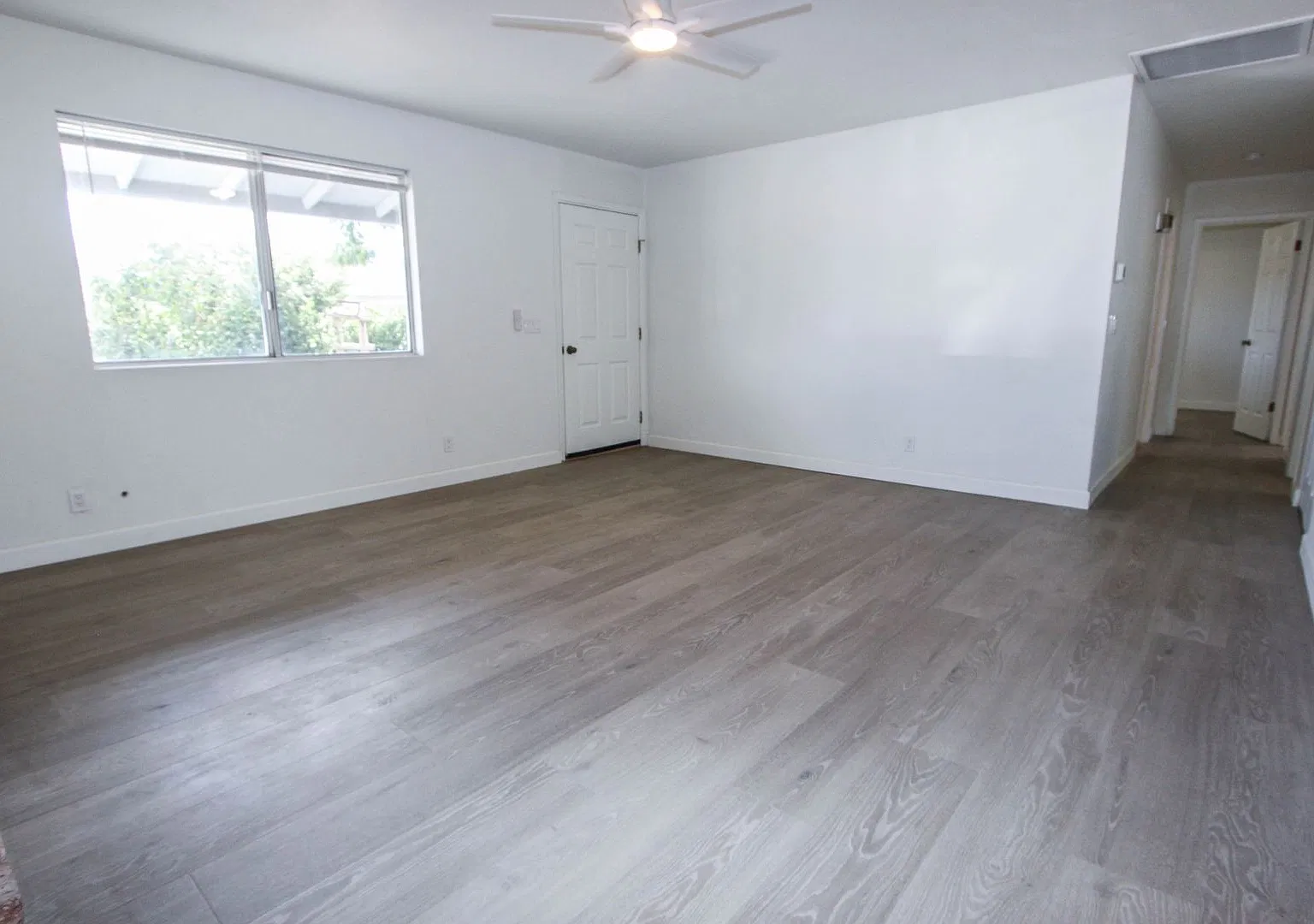 Three Bedroom Prescott Valley Home — Photo 2