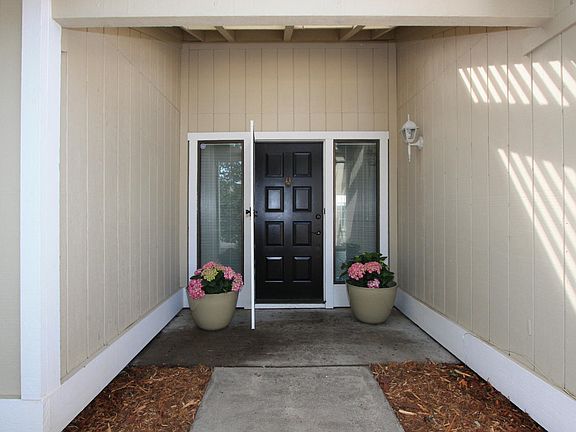 3rd image of 7136 Mountainside Dr