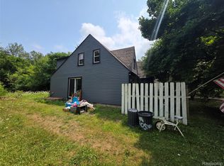 23410 Kensington St, Taylor, MI 48180