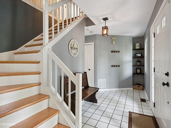 3rd image of 1535 Tartans Ct
