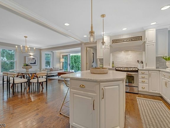 4th image of 40 Cross St