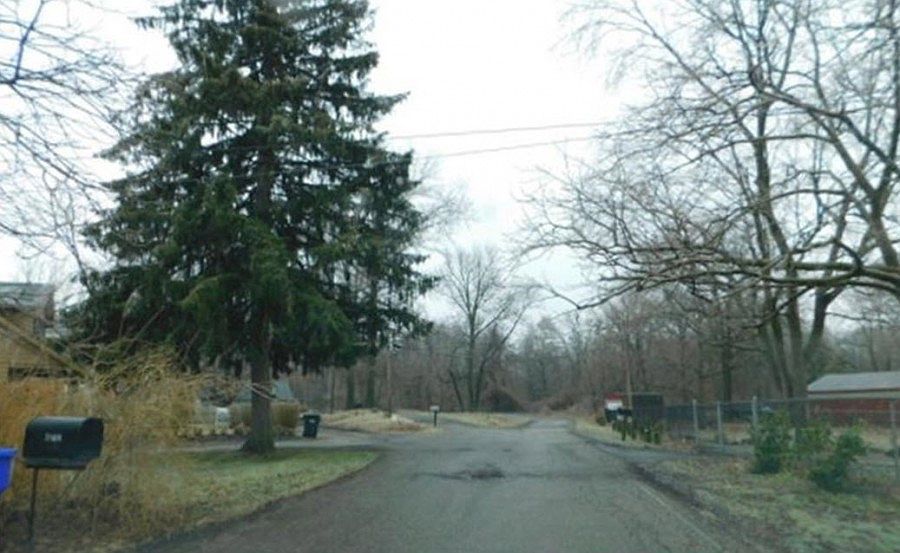 2nd image of 6142 Hoover St