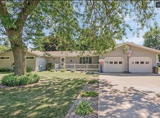 306 2nd Ave, Stanwood, IA 52337