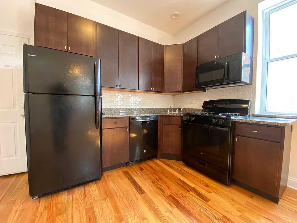 1st image of 1708 W Sunnyside Ave APT 3
