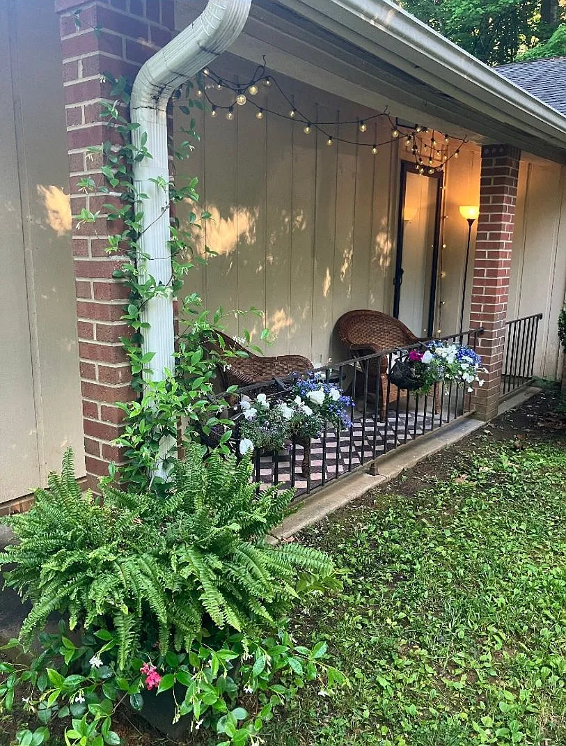Lake Jeanette area!! Renovated three bedroom two bath — Photo 1