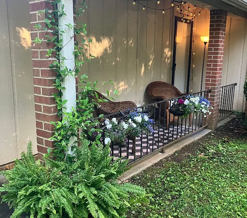 1999 Cottage Pl