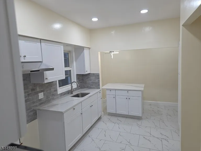 212 Park Ave — Photo 6