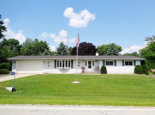 N7381 Edgewater Dr, Beaver Dam, WI