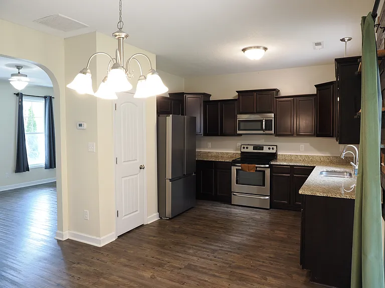 611 Winfall Dr — Photo 9