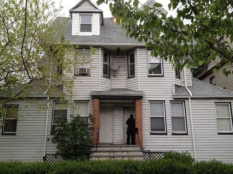 1st image of 540 Van Cortlandt Park Ave
