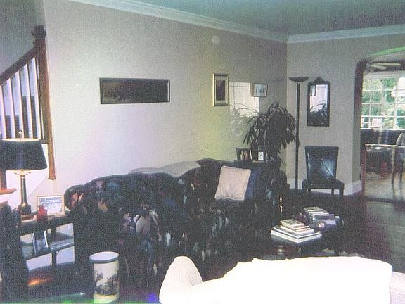 3rd image of 2411 Buckingham Ave
