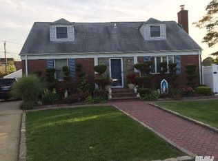 848 Harbor Cir, Baldwin, NY 11510